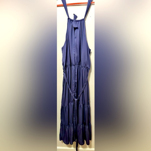 Halter tie formal dress - Picture 5 of 7